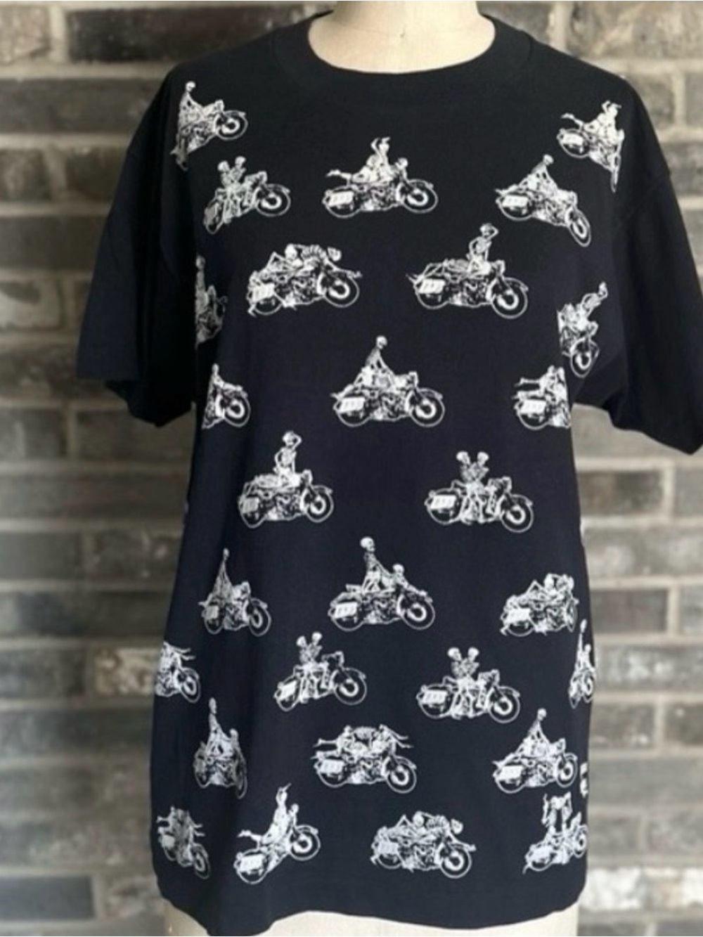 Vintage 3D Emblem Ultimate Ride Pin Up Biker T Shirt Single Stitch USA Large
